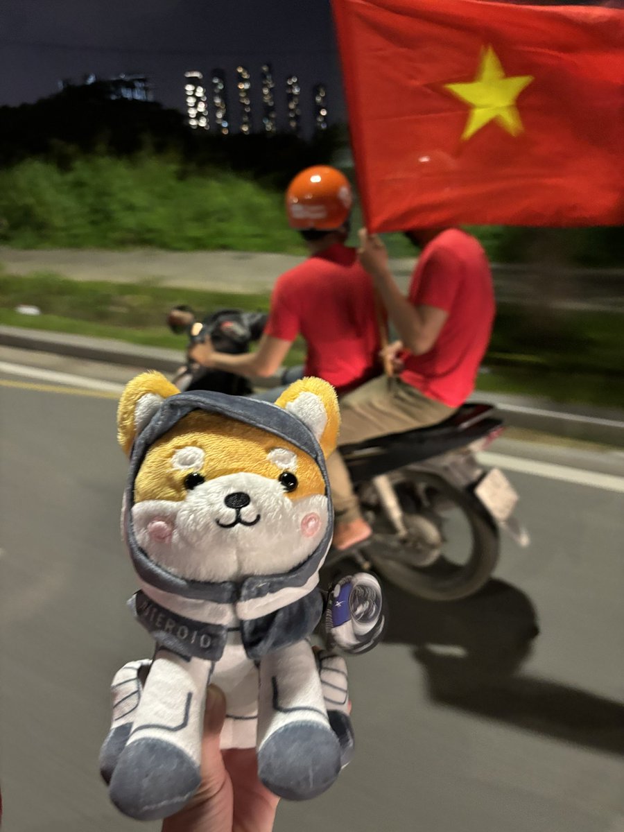 Basilla - FeeBack.org tweet media