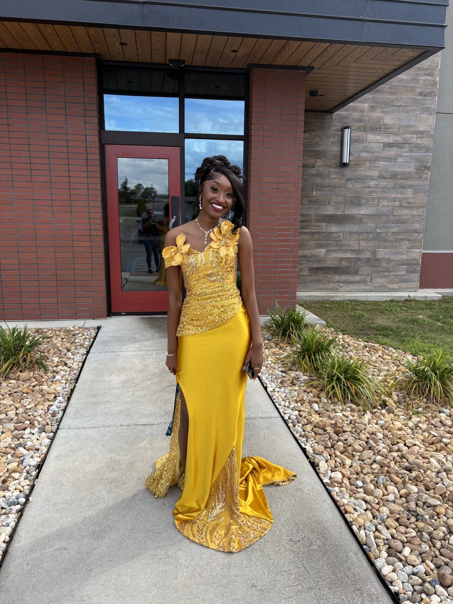 melissadavis918's tweet image. That time of year #prom oh how I #chilislove seeing and celebrating our tm's