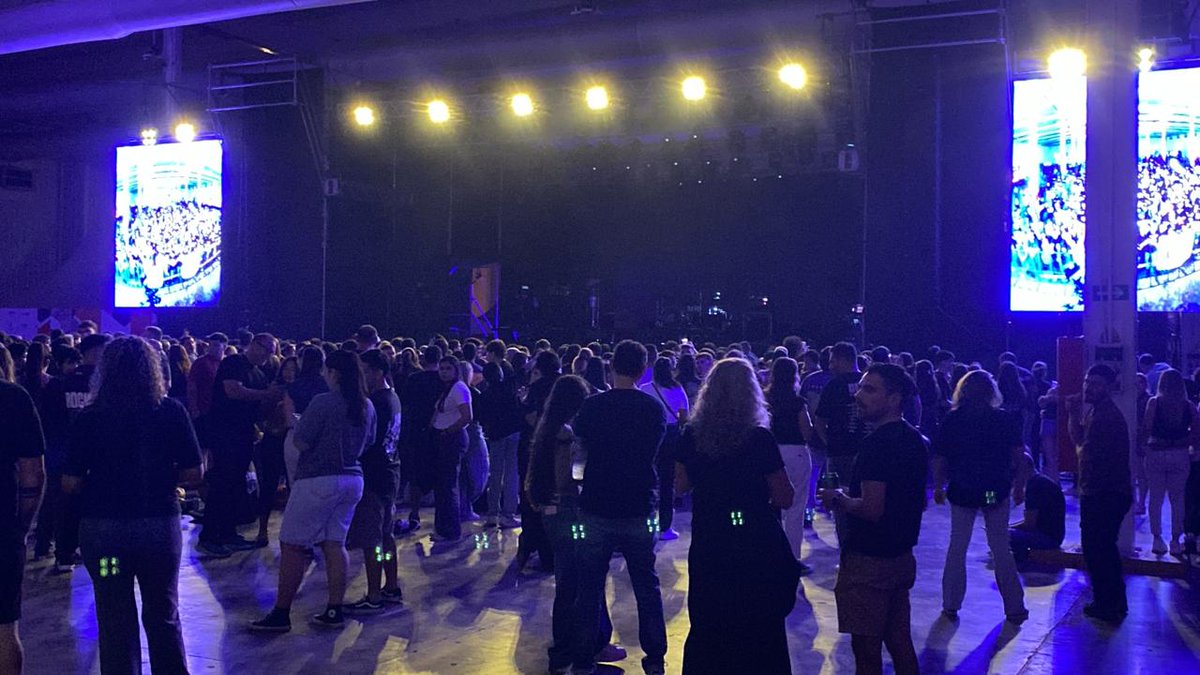 21:30 Ciro y Los Persas en el Nodo.

sderock.com.ar