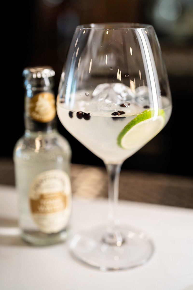 TastingRoomSLC's tweet photo. The Proprietor
Botanist gin, jasmine extract, orange blossom mist, tonic. Crisp, floral, and polished in a way that makes it very easy to order another.

#thetastingroomslc #slccocktails #utahbars #ginandtonic #downtownslc https://t.co/YgHRt4CCOa