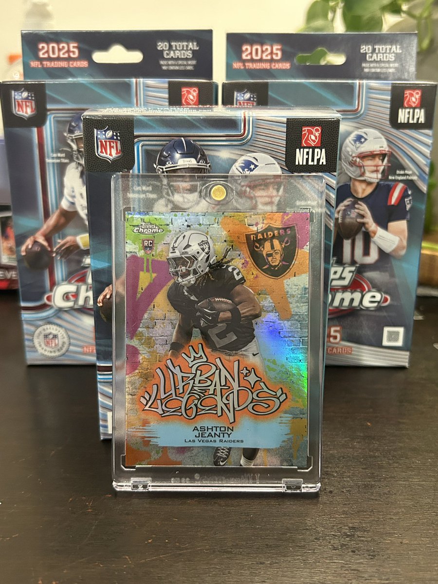 shmoinkey's tweet photo. HANGERS ARE BANGERS Cam Ward /150, Matthew golden auto, Ashton Jeanty Urban legends, and a JJets /250. @CardPurchaser #thehobby #topps #chromes @Topps https://t.co/XeyYSQ6F9v