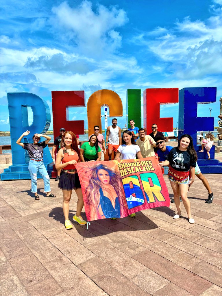 ShakiraPDBrasil's tweet photo. 🐺 Hoje, o nosso fã clube realizou um encontro muito especial em Recife, reunindo fãs de Shakira em um momento cheio de significado. 

Com o foco total nos preparativos para o tão esperado show em Copacabana, nos reunimos para trocar ideias, alinhar expectativas e viver juntos essa contagem regressiva que já começou a acelerar nossos corações.

Ao longo do encontro, promovemos dinâmicas e brincadeiras que tornaram tudo ainda mais leve e especial. Foi um espaço de muita conversa, risadas e conexão, onde cada fã compartilhou a sua história, sua emoção e sua expectativa para esse momento único.

Seguimos juntos, cada vez mais preparados e ansiosos para viver esse grande dia.

#Shakira #TodoMundoNoRio #ShakiraNaGlobo