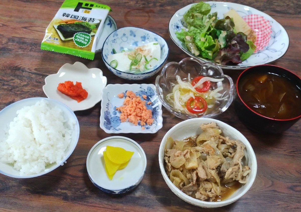 Orphnoch's tweet photo. 今週末は美味しい朝ごはんで有名な大富旅館さんに宿泊。
噂通りのボリュームと美味しさでした😋
女将さんも優しくて、家にいるような居心地。
お世話になりました〜😊

#大富旅館
#鈴鹿
#S耐
#PrintShop3P
#3P
#オリジナル
#プリント
#レーシングスーツ
#レーシングスーツプリント
#剥がして再プリント https://t.co/sFCE3w31UN