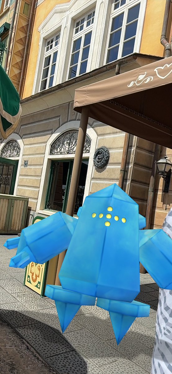 monaKa13856818's tweet image. ジュビリーブルー🩵

#AR #GOsnapshot 
#並んでる最中にこんな写真しか撮れない😂