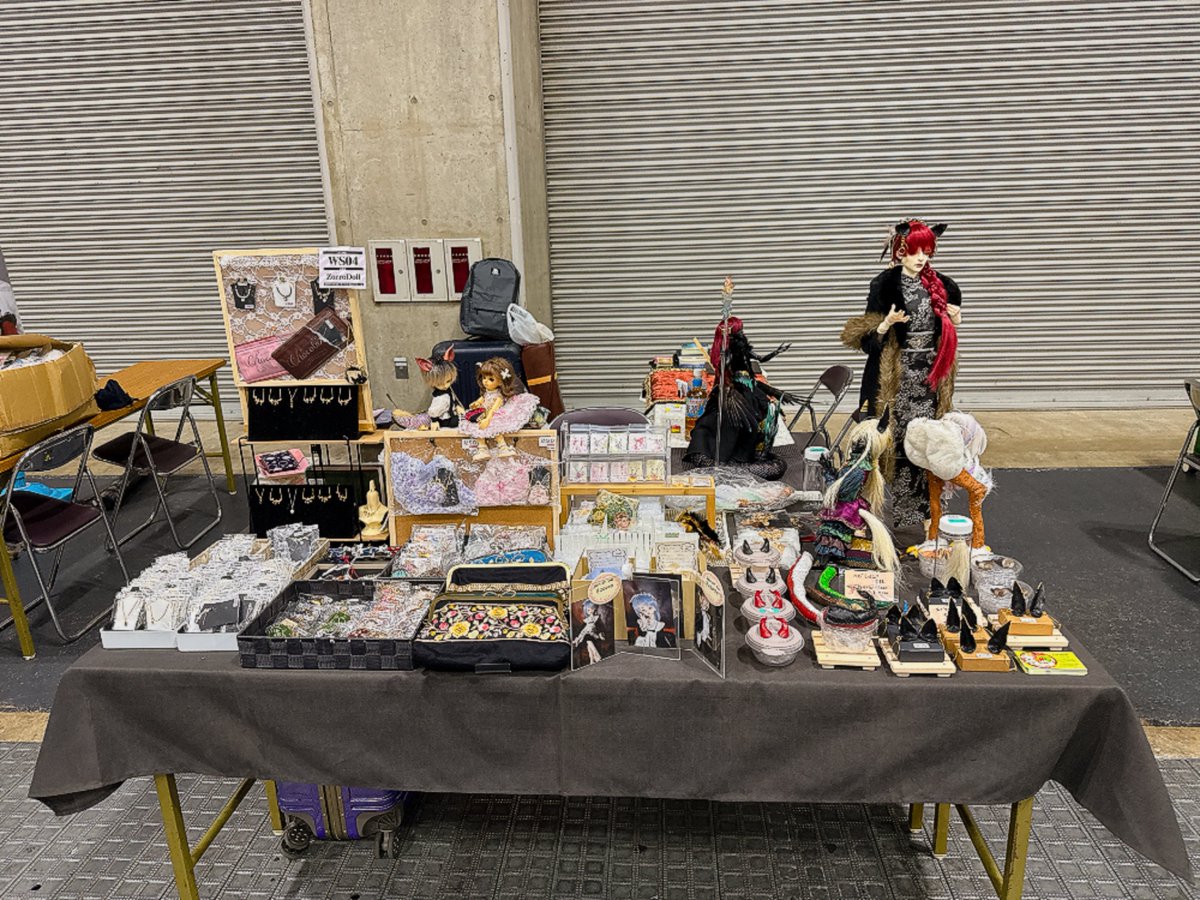 doll_tarot's tweet photo. 設営完了！
WS04にて物販と占いやってまーす、遊びにきてや〜😚

#アイドール大阪 https://t.co/24IFPDHmR9