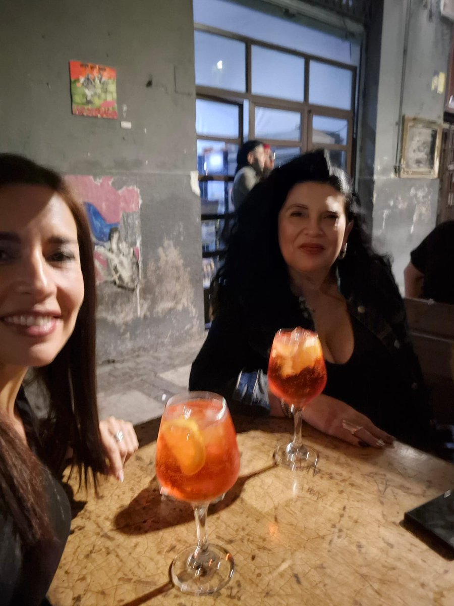 La Caro tweet media