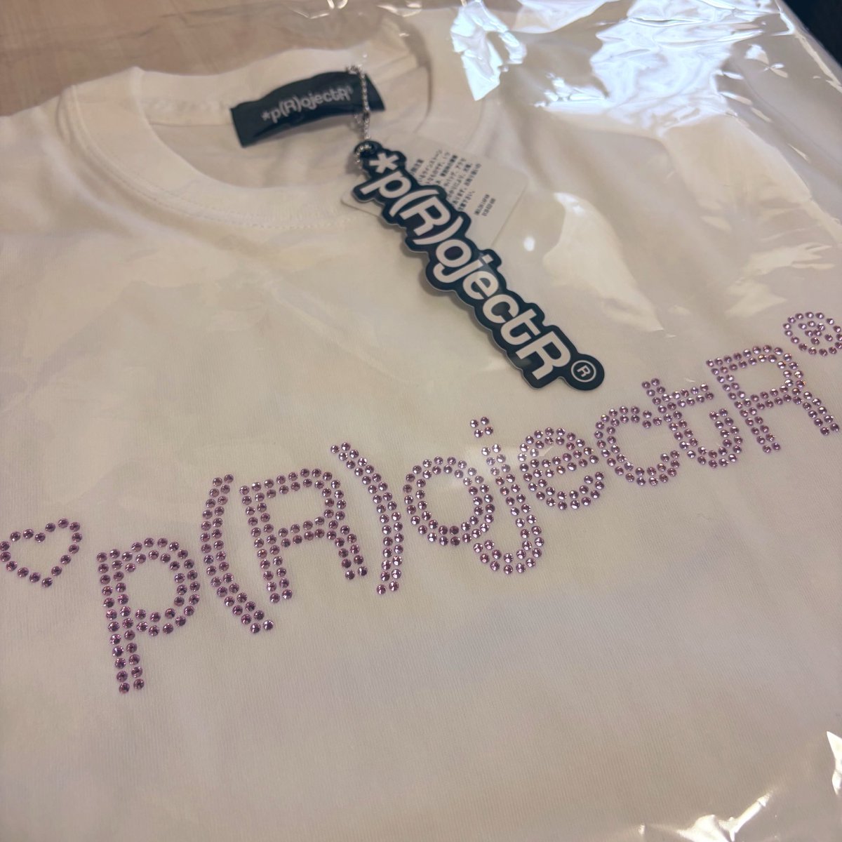 バレンタインのTシャツ届いた〜！！ ピンクのラインストーンが可愛い