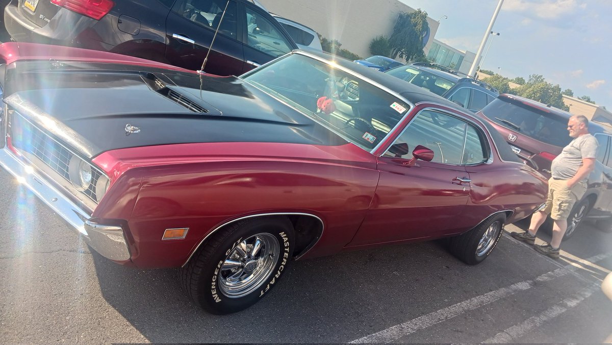 CBuckey123's tweet image. Whoever said #Money doesn't buy #happiness either spent it all on #taxes or a new #Car that has no soul. Remember muscle cars rule and tax evasion is only illegal if caught.