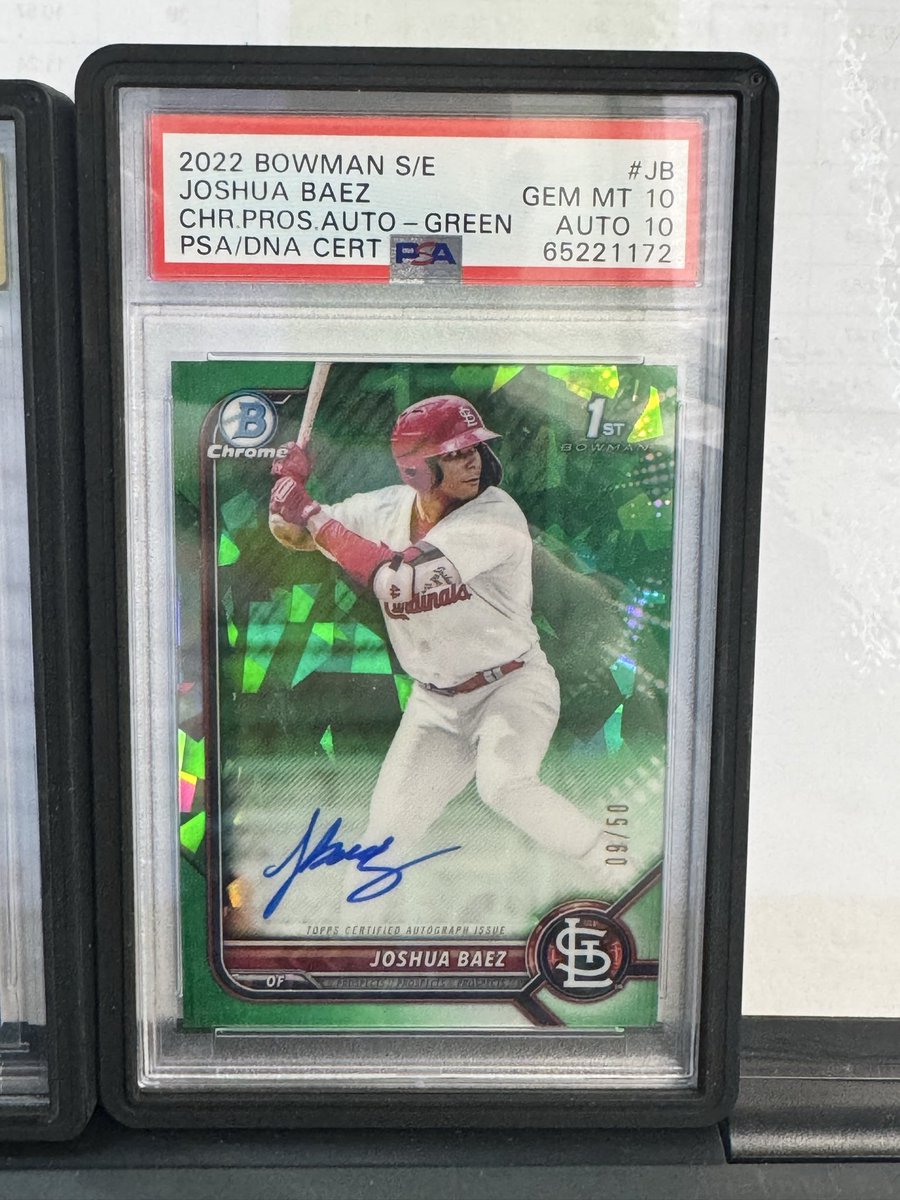 ALCARDKING's tweet photo. @CardsPumpkin I’ve got more if you want them also. Have a couple speckle 10’s also https://t.co/kuELt7l3Je