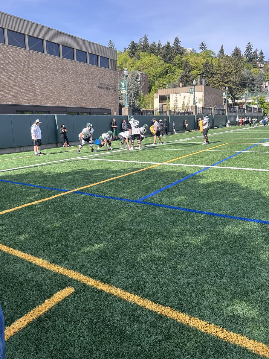 Levi___Pacheco's tweet photo. Thank you @coachKastens and @coachbradycrane for the amazing visit!!!
@JordanJ_ 
@skylergosson 
@AndrewNemec 
@BrandonHuffman 
@JoePanther3 https://t.co/hiQQXDOeyZ