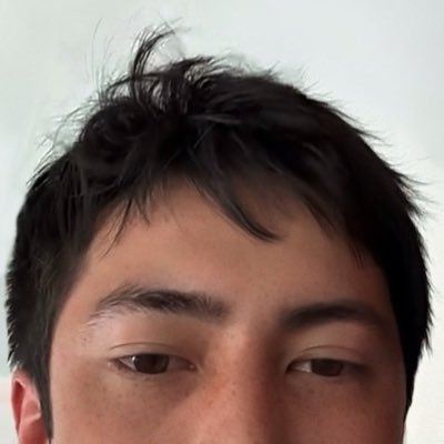 hudsrry's tweet image. my pfp vs me