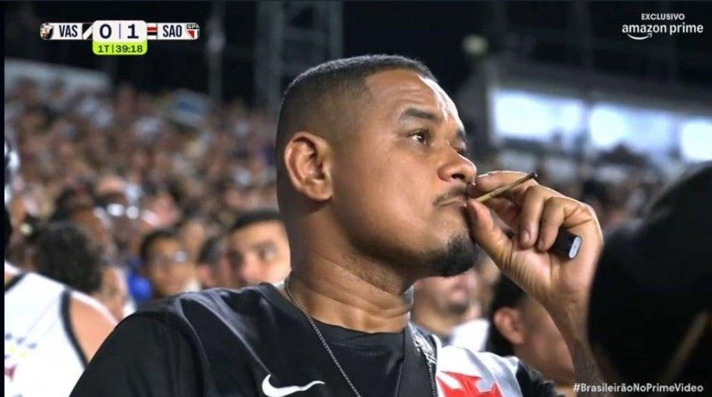 crvgreys's tweet photo. sem ela o vasco não ganha!!!!! https://t.co/N4f0nBWwGz