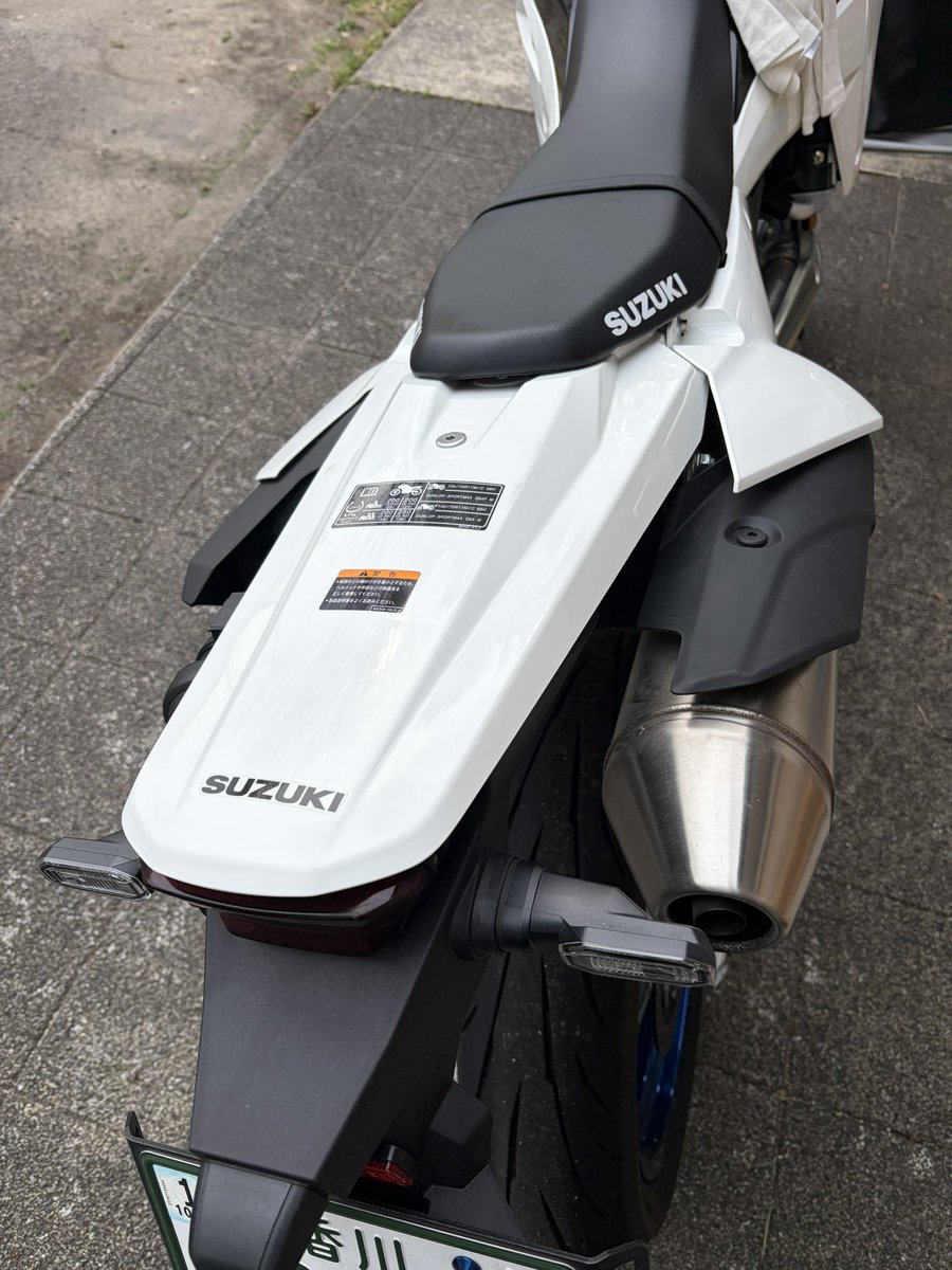 ichigoichie51's tweet image. 今日は、のんびりとバイクいじり！
まずは #DRZ4SM 君にキャリアを取付け！
いつも強引にシートバック付けてたけど、これでツーリングしやすくなりそうです
そして今は在庫切れの状態に…早く決断して良かったぁ
ツーリングのお誘い、お待ちしてます（≧∇≦）笑
#ENDURANCE  
#オレのバイクライフ