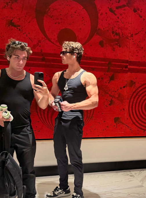 ClavicularUpdates tweet media