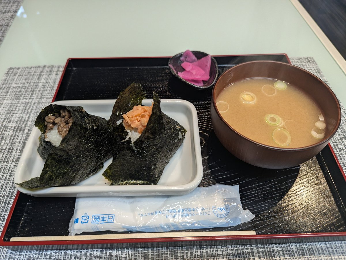 sametarou0723's tweet photo. 朝ごはん食べました。 https://t.co/Jo7scibz3Q