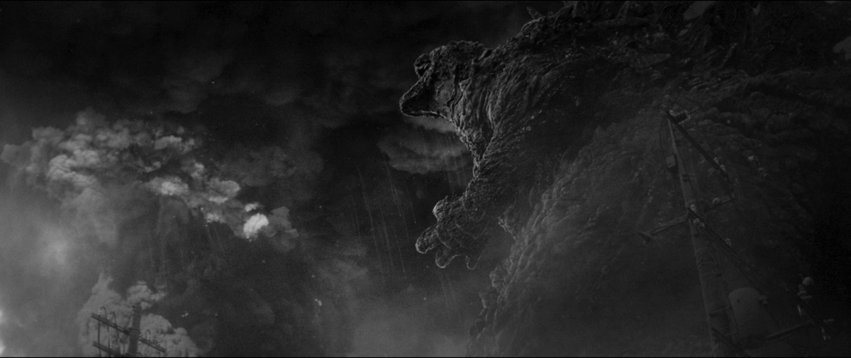 ObnielValdez's tweet image. #GodzillaMinusColor
Disfruté más de los personajes y disfruté más de Godzilla, la 1ra vez se me hizo raro verlo en movimiento. El blanco y negro es excelente, resaltan más los desastres que la creatura va dejando a su paso, todo se vuelve más palpable.

Nolan y su bomba Zzzz xd.