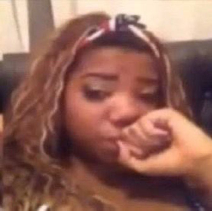 A namorada de um cliente me mandou mensagem agendando a manutenção dele, mandou o valor todo e disse: “agendando pq quero meu preto bem lindo pra feijoada de Ogum”

Nem to com inveja não kkkkk