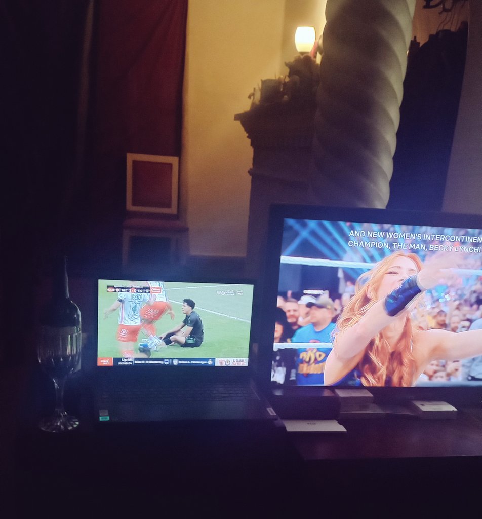 realNanoMckay's tweet image. #Wrestlemania and @TigresOficial while the  #Lakeshow begins... and a nice glass of Pinot. Fun #Saturday