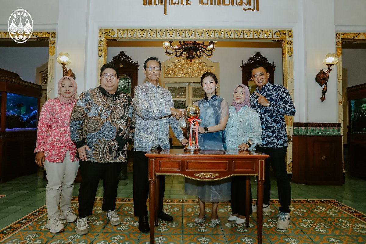 NEVERGROWUP! tweet media