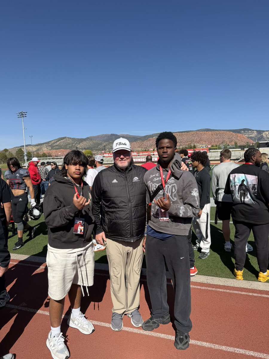 iamgregrogers's tweet image. Thank you to @CoachJHarrison_ &amp;amp; @CoachHuntSUU for having the guys down for Junior Day! Love seeing the amazing culture being built! #GoBirds