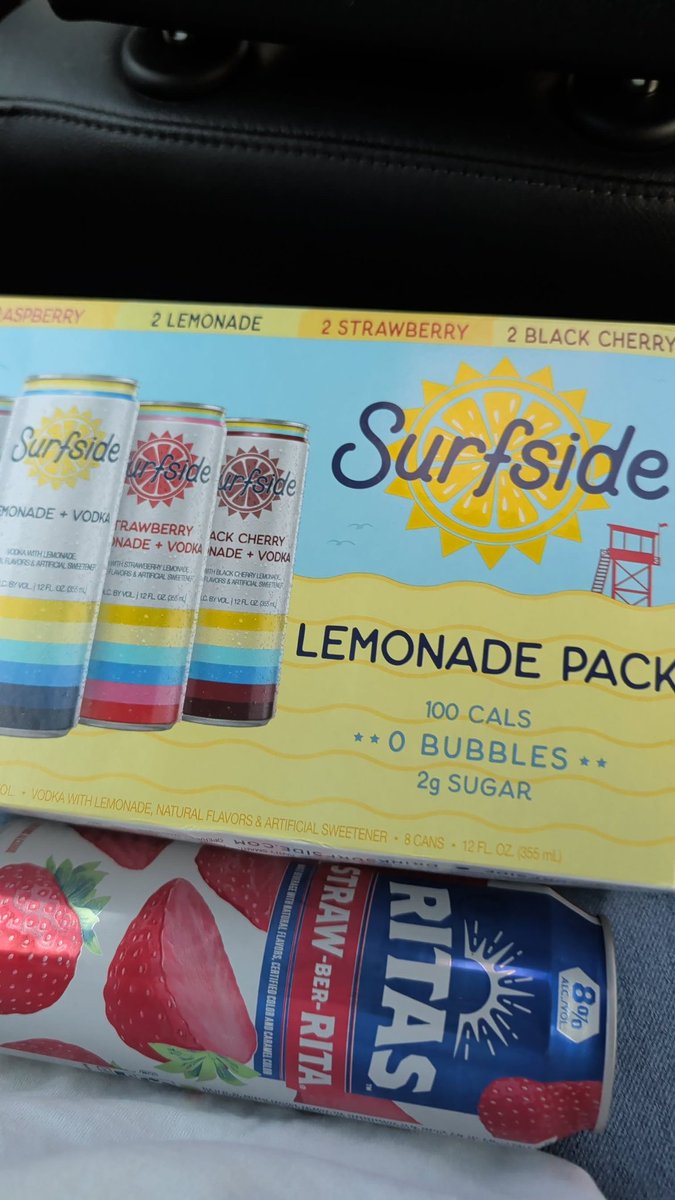 endsnotpog's tweet photo. cheers to a good night 😋😝 https://t.co/66vrzWOUcg