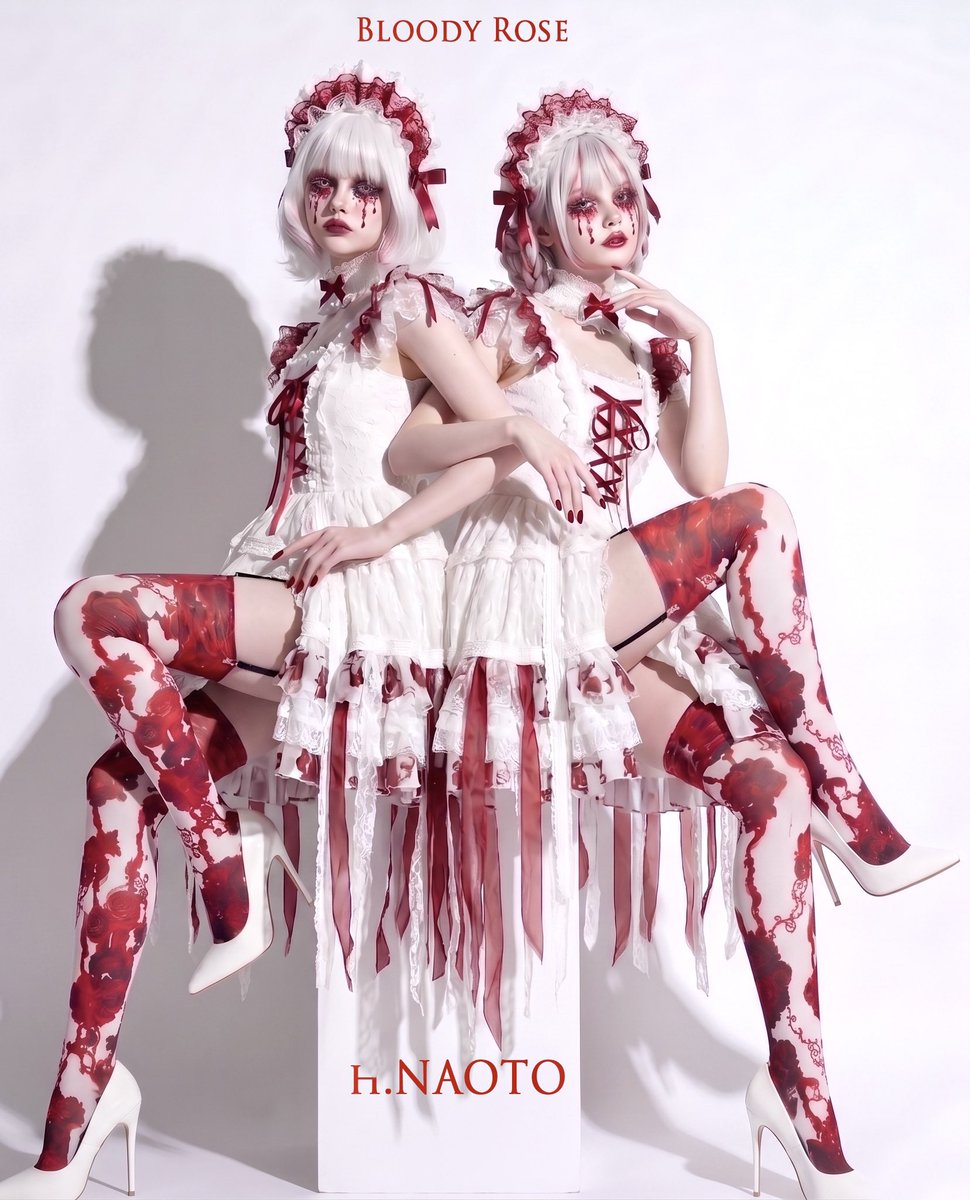 hnaoto_official's tweet image. 【THE BOUNDARY BETWEEN PURITY AND MADNESS】

- ONE DROP OF BLOOD, ONE ROSE -

🥀　🥀　🥀　🥀　🥀　🥀　🥀

A SINGLE DROP OF CRIMSON ON IMMACULATE WHITE🩸

THAT IS THE ROSE OF MADNESS
THAT AWAKENS YOUR TRUE BEAUTY.
shop.hnaoto.com

#gothic #gothiclolita #lolita #hnaoto