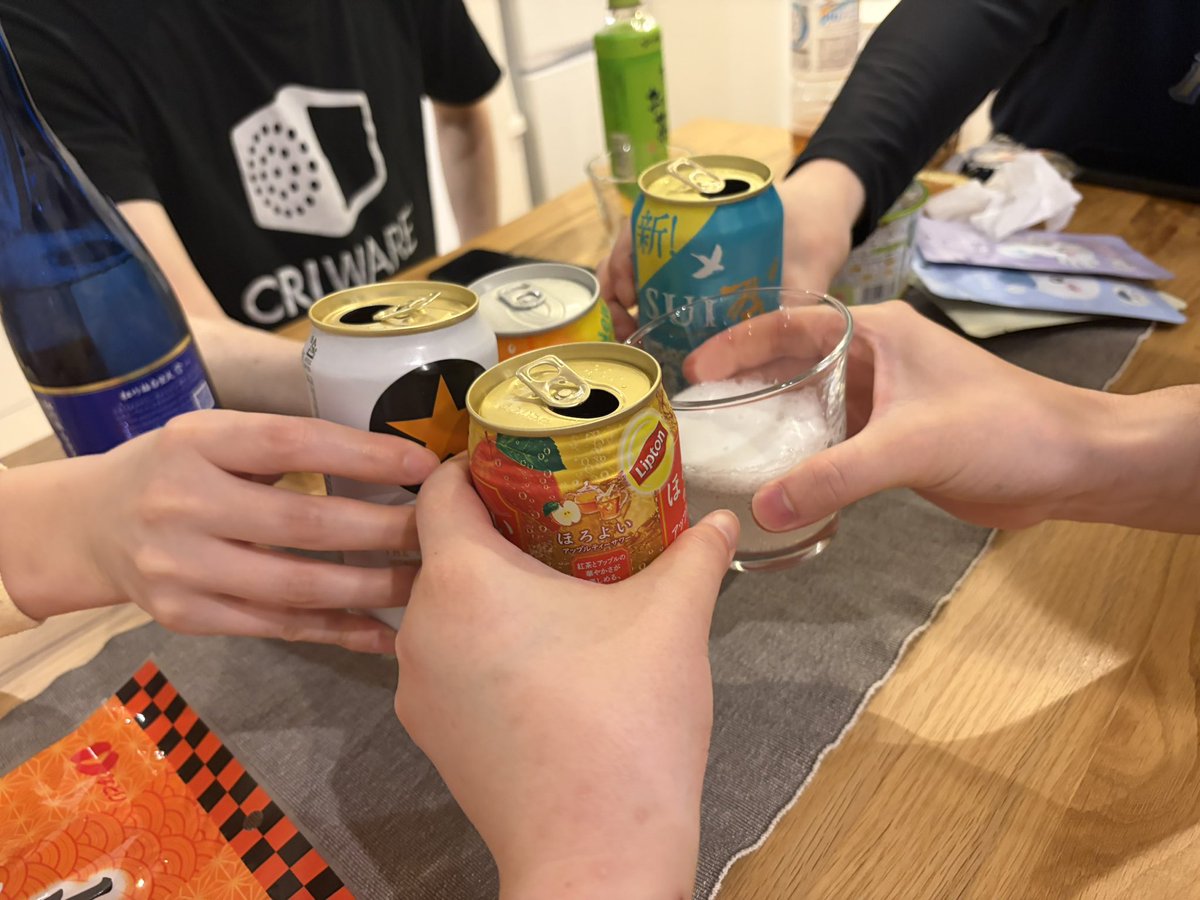 いっぱい飲んで食べた！楽しかったー！！
とんつうさんありがとうございました！
そしてえあびーでお酒飲んでItoやった🥳