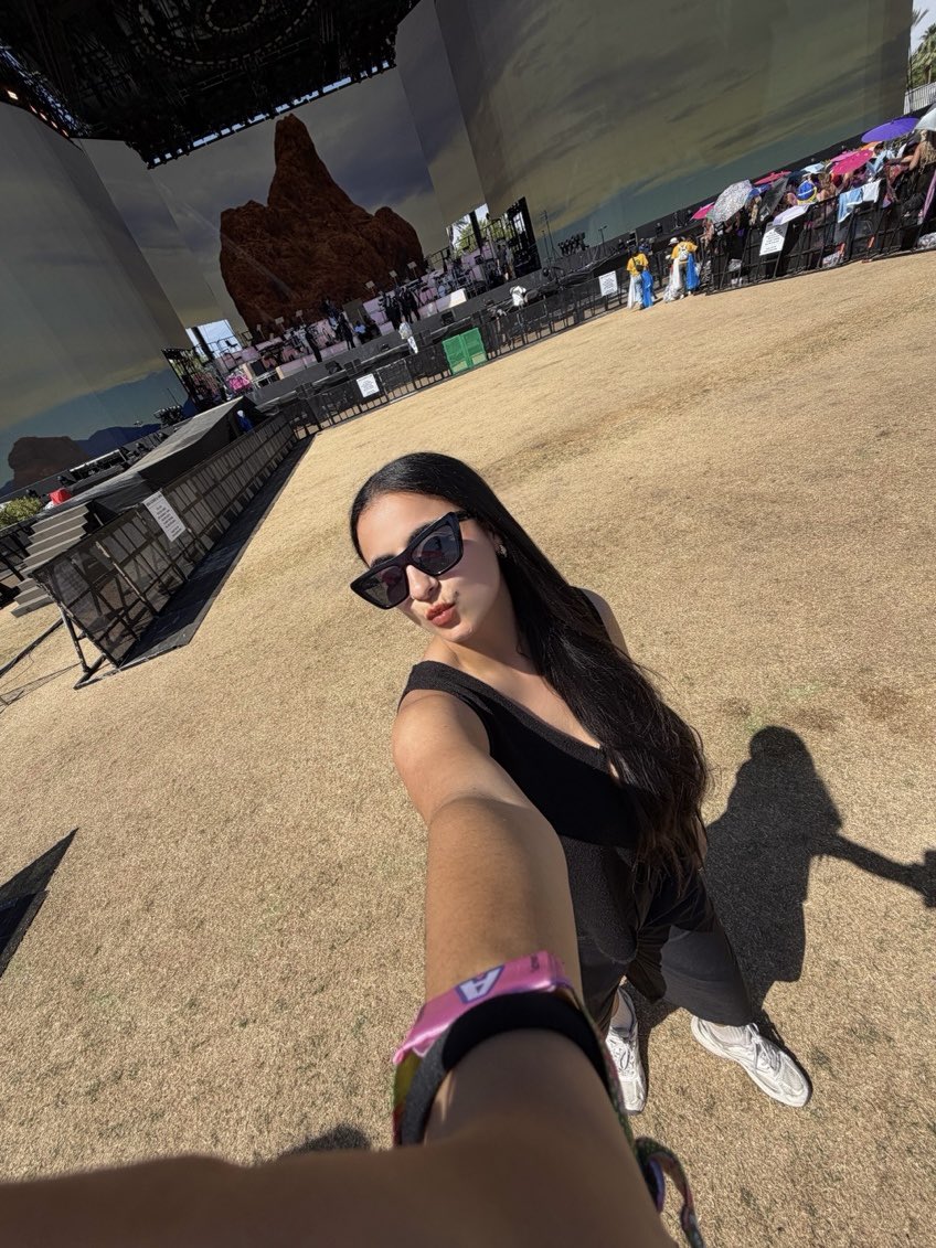 Madi 🖤 tweet media