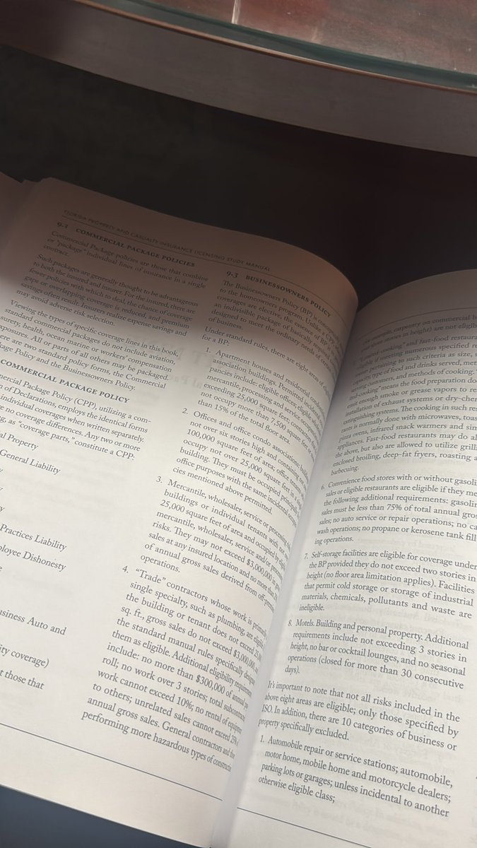 KumaRellaa's tweet photo. Studying with the coworkers https://t.co/N3LxDi2G6h