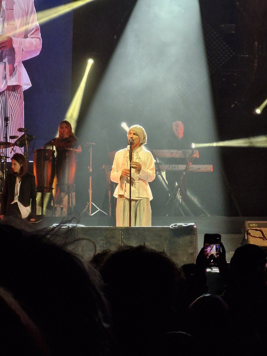 AlisonJSmith70's tweet photo. ❤️ @wearejames 🌼 @TheCoopLive https://t.co/19AI78ug80