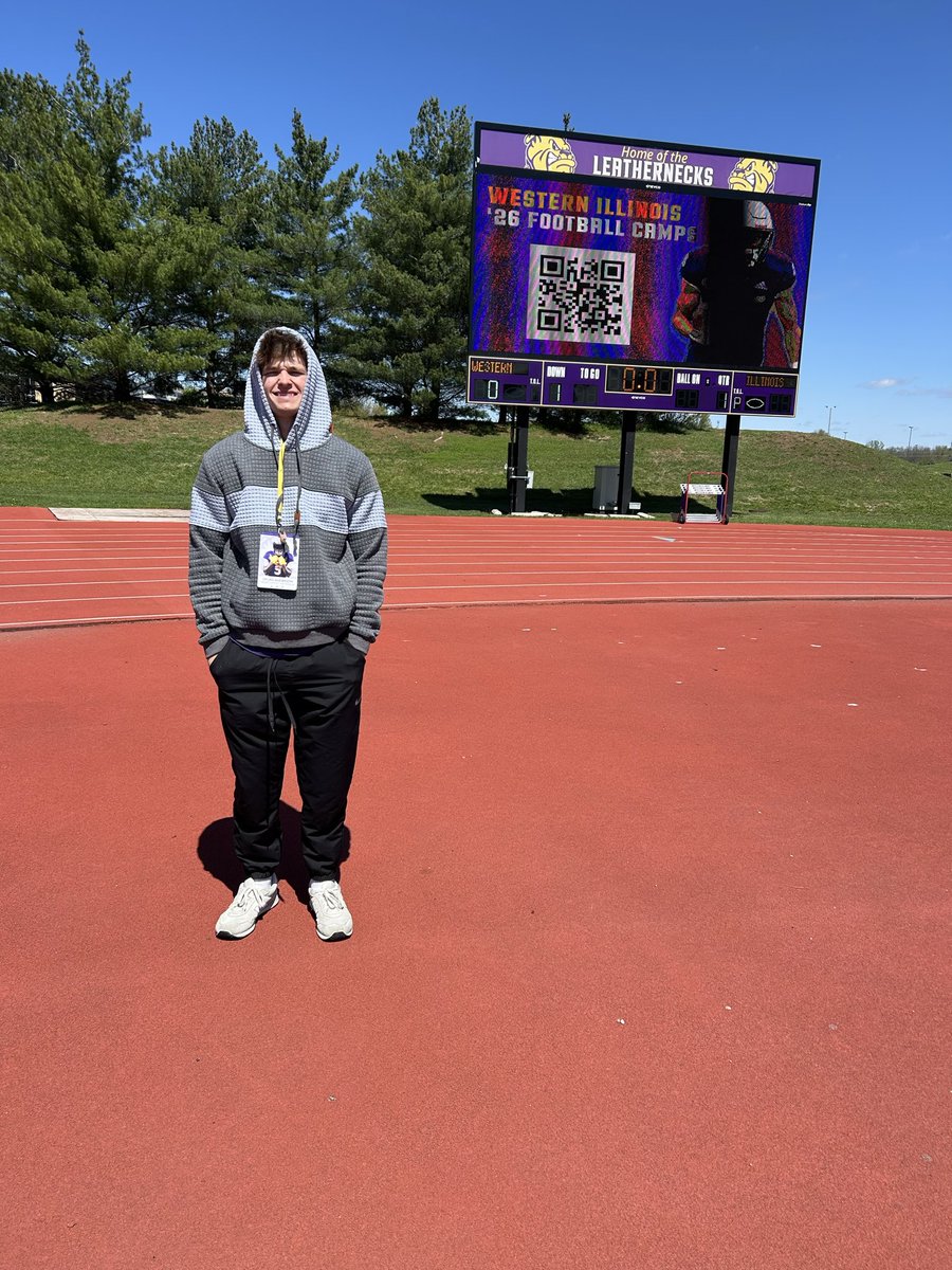 DylanAnder6's tweet photo. Thank you to western illionis and @CoachJCaraway all the coaches for the invite and the junior day. Had an amazing day learning about western illionis and there football team and building relationships. @coachiwash @CoachJoeDavis @CoachBWilson @CoachElWalkerIV @pekinfootball https://t.co/Y6PBc6xsDK