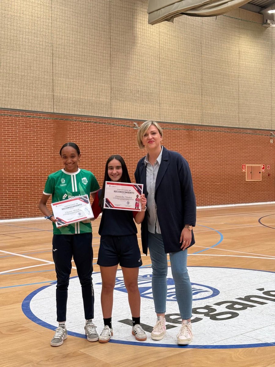 Clara Polonio 💙 tweet media