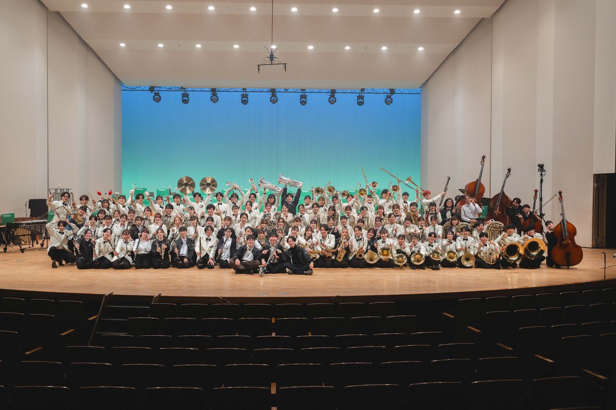 HirodaiOnkyo's tweet photo. 新入生歓迎音楽祭(MF)【当日】！
いよいよMF当日になりました！

本日ご紹介するのは
16:40〜交響楽団
17:00〜吹奏楽団
そして司会進行を務めるフェニックス放送
の皆さんです！
本番の演奏、司会をお楽しみに🎺

新入生歓迎音楽祭（MF）
4/19(日)開場13:00 開演13:20
大学会館1F大集会室 https://t.co/f38E8i0i99
