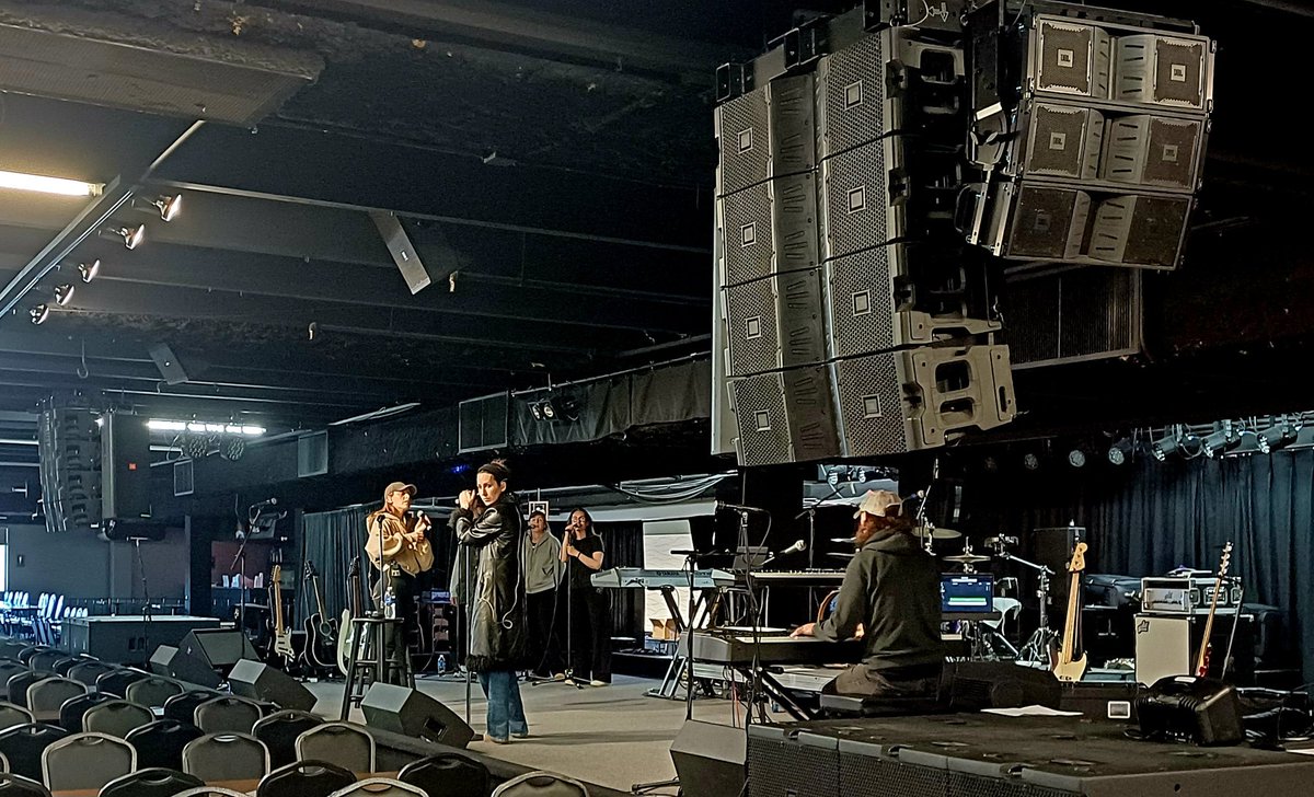 camatback's tweet photo. Three shows in a row. From Waukegan and Bloomington Illinois to Medina, Minisota. #tour #abba https://t.co/DVtG7vifhf