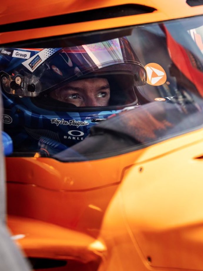 Yhacbec López 🐦 ™ tweet media