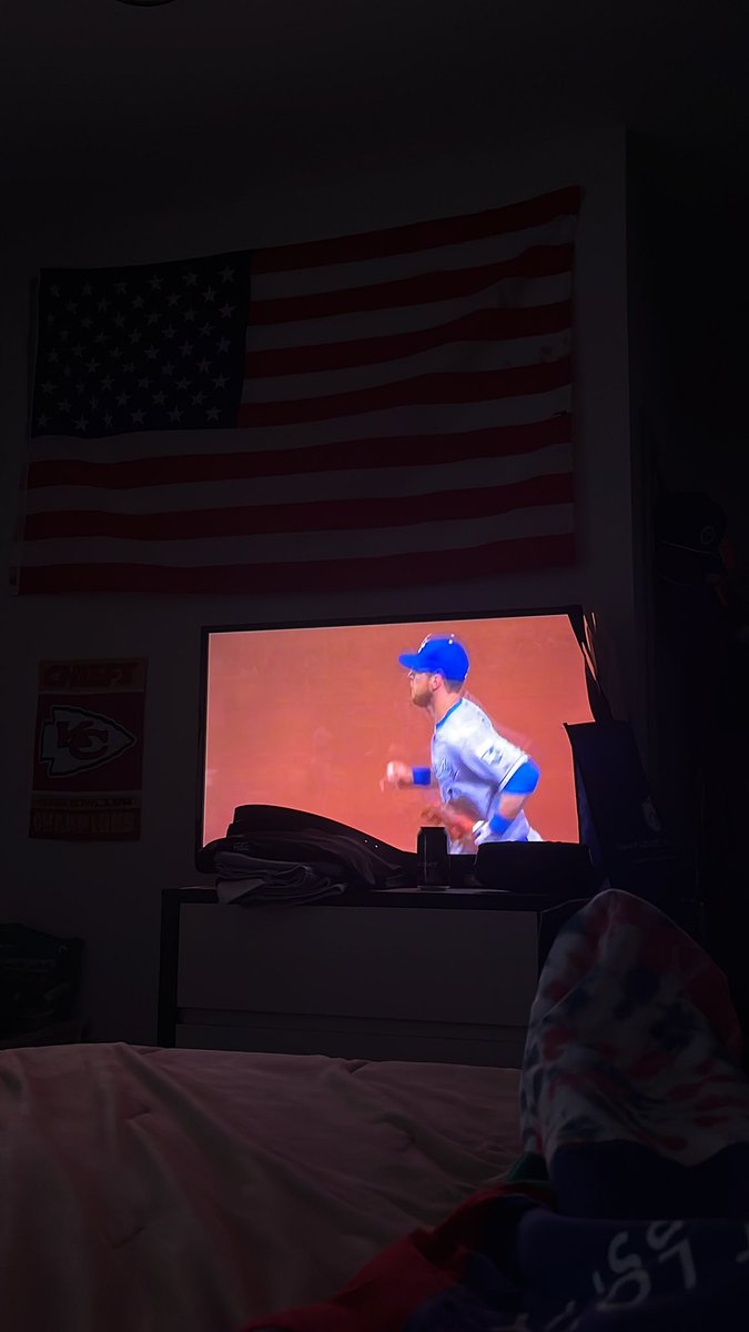 cdtweezy's tweet photo. Royals are tied for the worst record in baseball. Ben Zobrist 2015 highlights. https://t.co/IcPeURPFc8