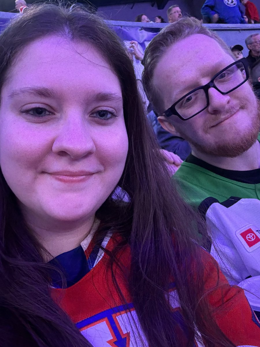 Smeaker16's tweet photo. Section 112
Row DD
SEAT 13
@SyracuseCrunch 
#tullyspucks https://t.co/qObmbKzK19
