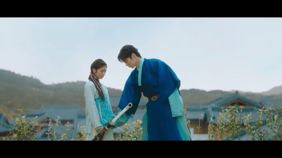 kfangurl's tweet photo. We’re discussing E15–16 in our Alchemy of Souls group watch this week! ✨
We get EVEN MORE twists in our story this week - Fun! 🤩
Come chat with us! 🤗

#kdrama #alchemyofsouls #leejaewook #jungsomin #groupwatch

Notes &amp; discussion here! https://t.co/R300mXJMQA https://t.co/nb4ZiUHcYQ