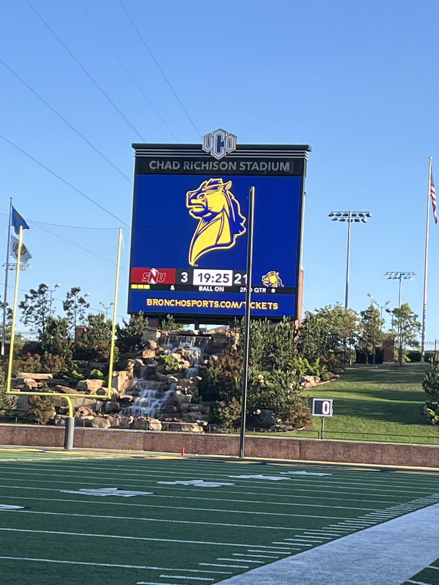jgoudeau18's tweet image. @ucobronchofb takes 21-3 lead into half. Lot of good but lot to work on. Looking forward to seeing some of the young guys in the second half! #cfb #CFB