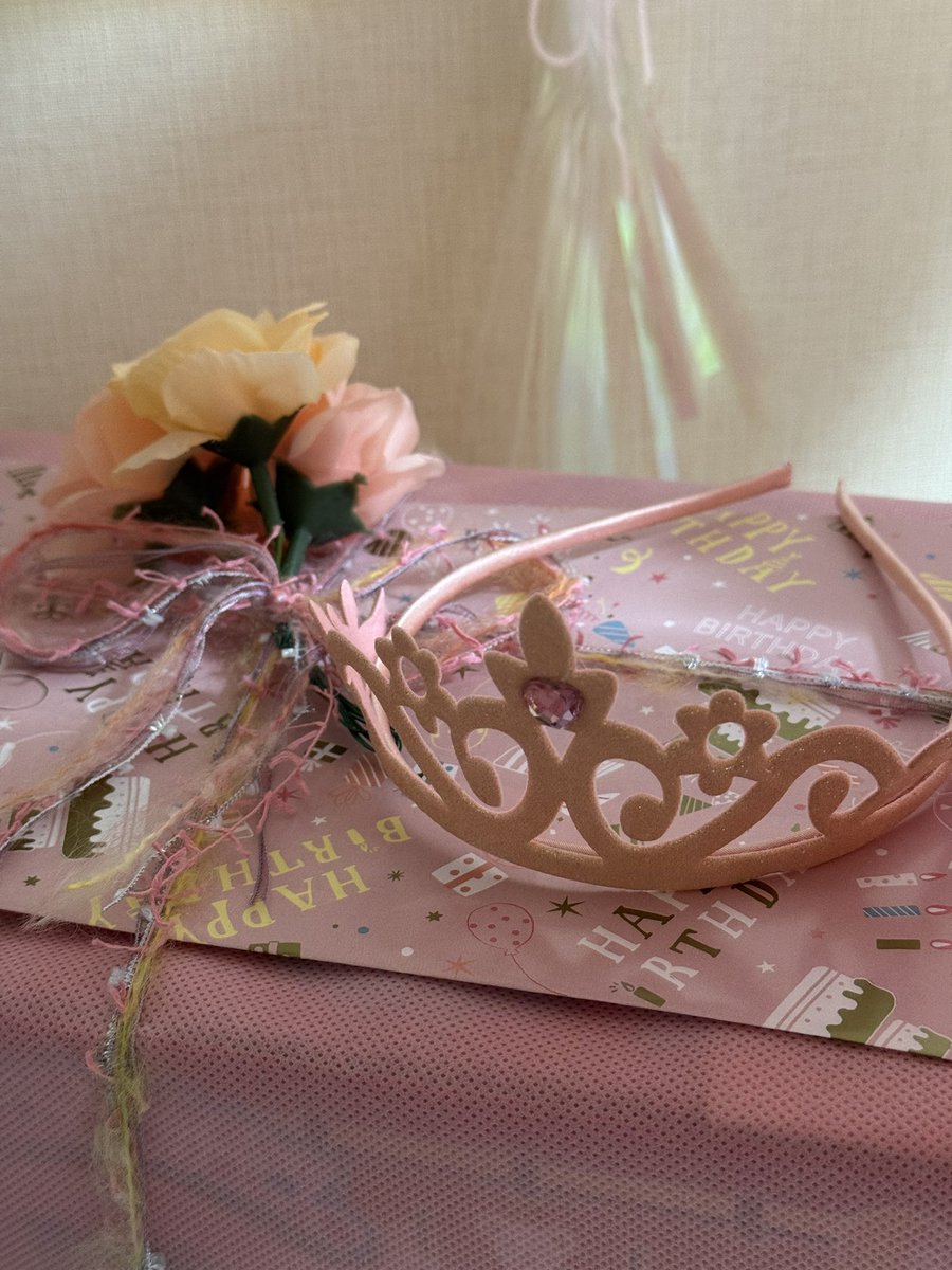 今日は娘の誕生日🎂
昨日の夜、夫と飾り付け頑張りました🎀