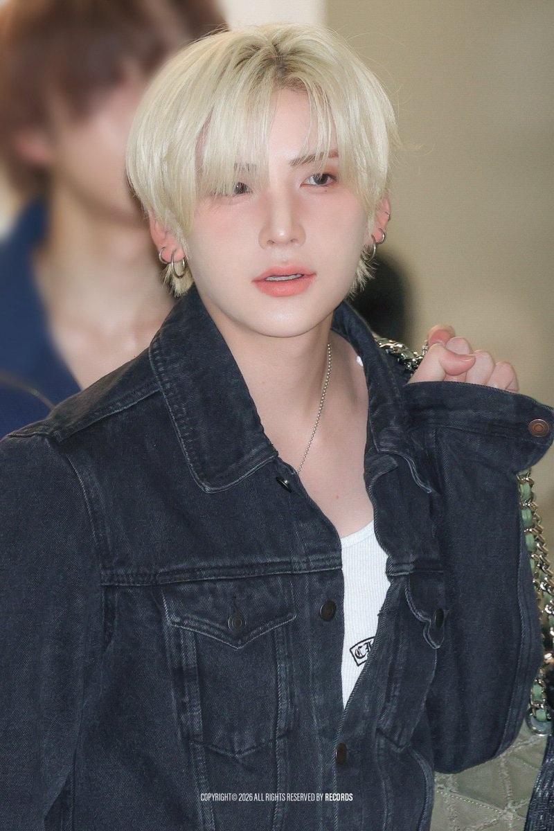 RUUNAMOON🦈🏹 tweet media