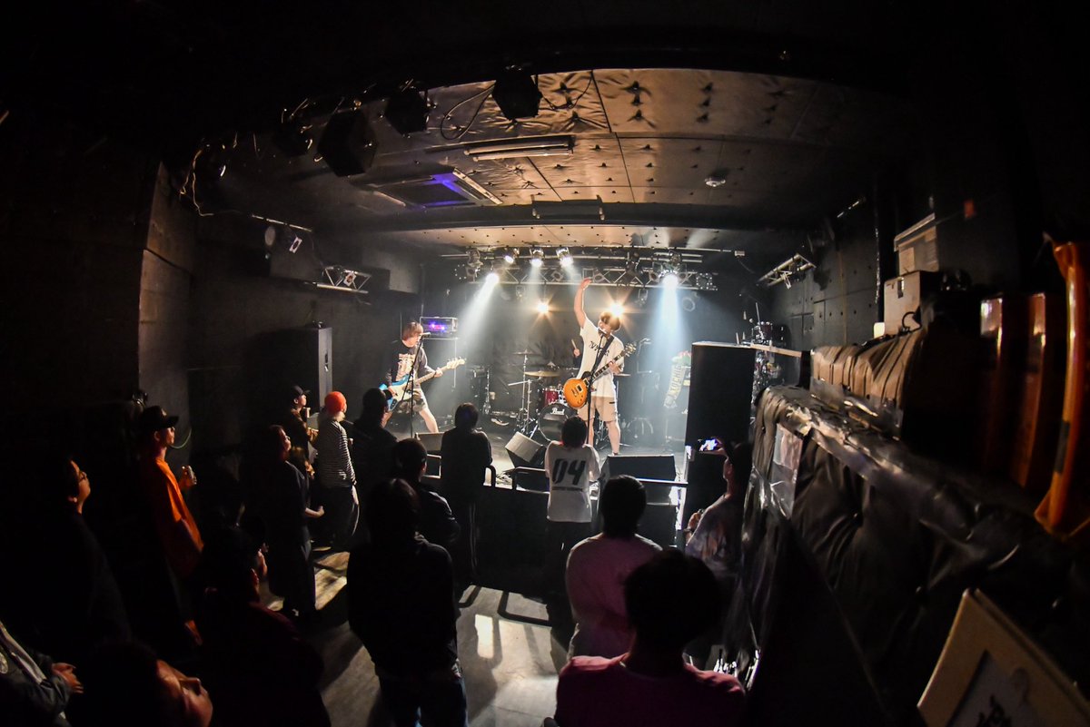 Hand Led official tweet media