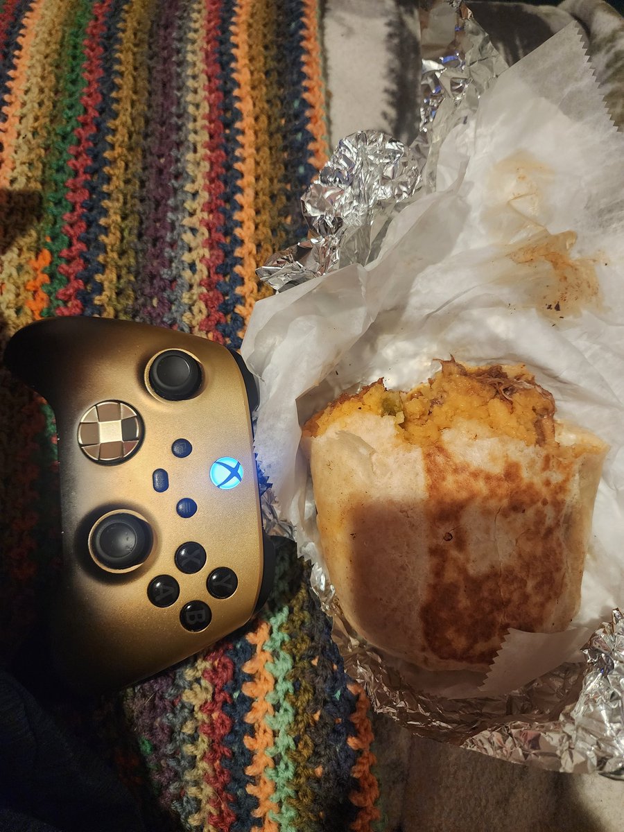 Gummy (they/them) 🖤🤍💚🤍🖤 tweet media