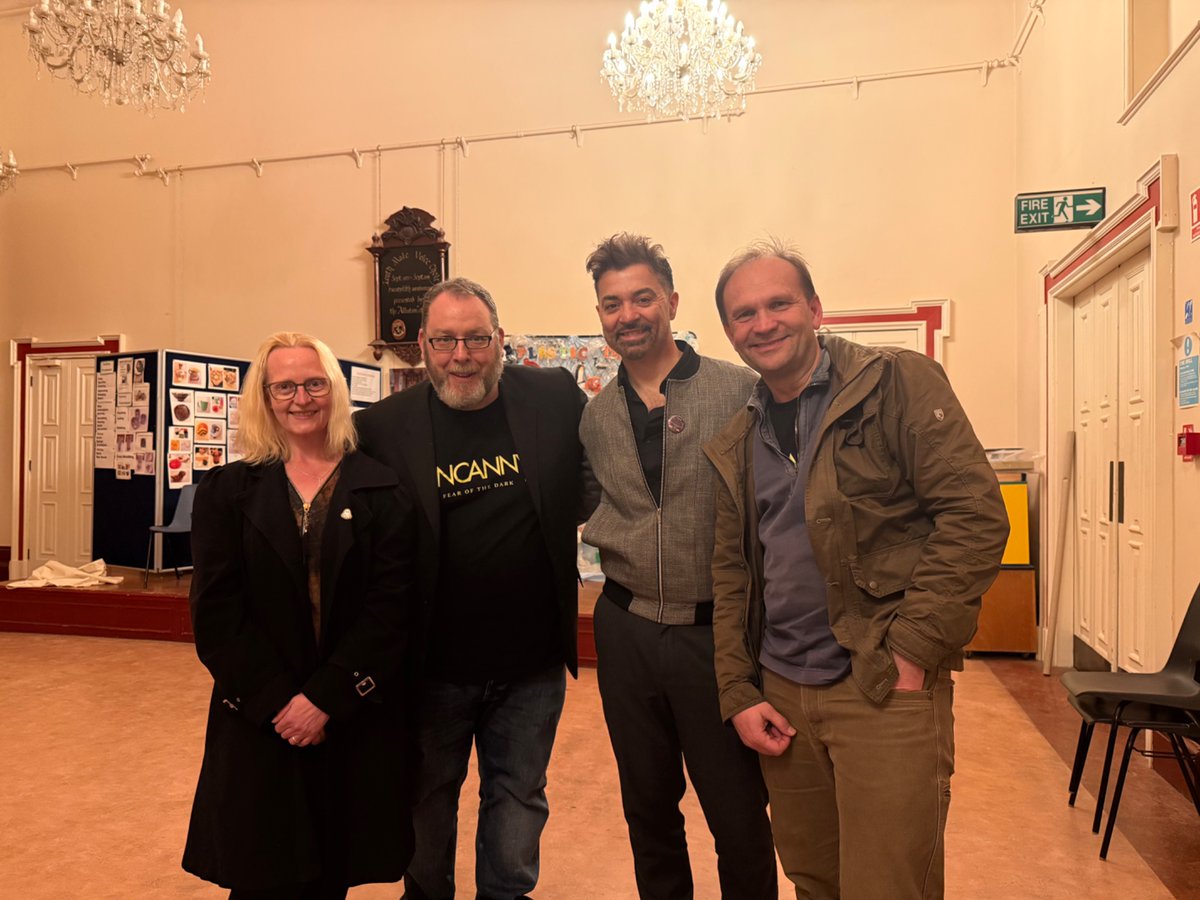 Peter Laws tweet media