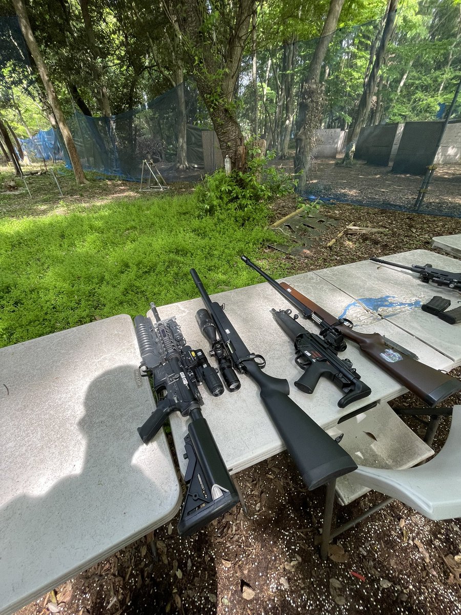 White__hoodie's tweet image. 今日はお久しぶりのお仲間とbattle！
楽しむぞー
 #サバゲー
 #battle