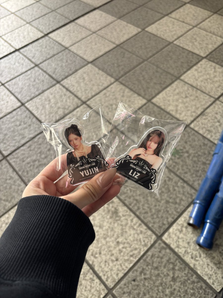 iz__z72's tweet photo. @jOwyTA8lMo55497 リプ失礼いたします。
こちらのリズとウォニョンの交換は可能でしょうか？
ご検討よろしくお願いいたします。 https://t.co/uQmVQbk13B