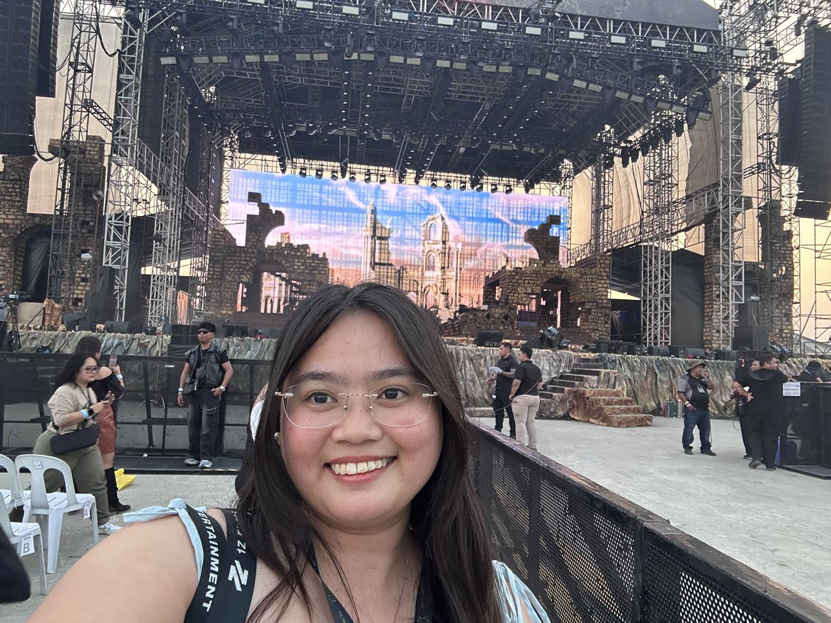 O’livines 🍎 tweet media