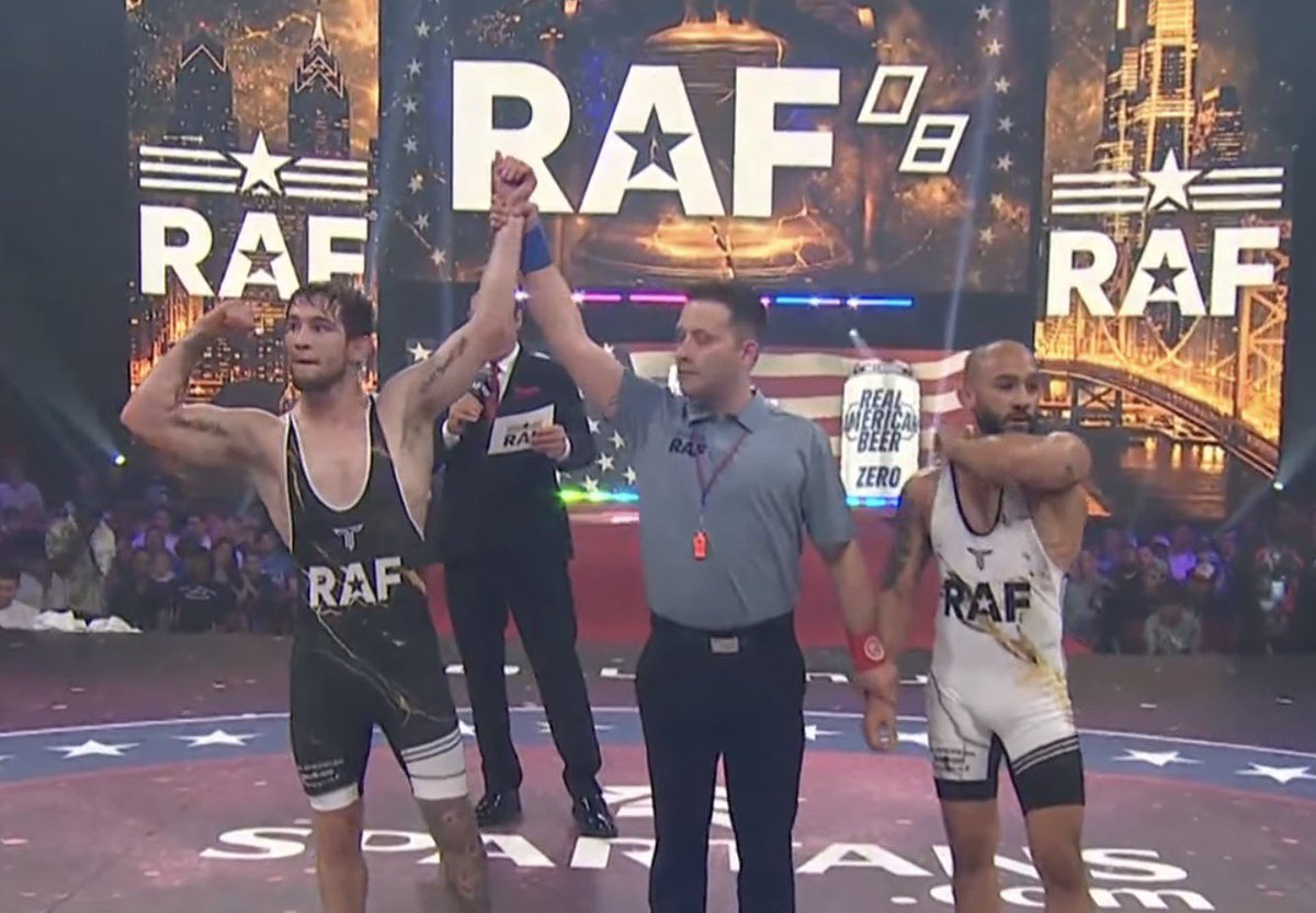 InfaWrest's tweet photo. In a battle of NCAA champions Lucas Byrd takes out Darian Cruz, 2-2 on criteria.

RAF 08 https://t.co/68Fh8bussc