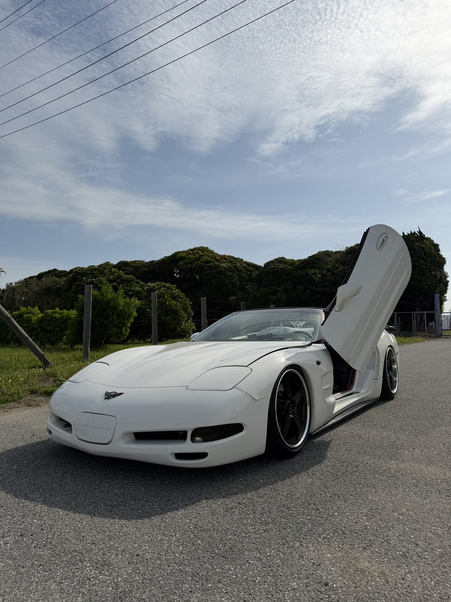 136sSrt8's tweet photo. 朝イチ、ドライブ気持ちいいですね💯
内装はまだまだまだ工事中ですが🤣 https://t.co/klsszRFmse