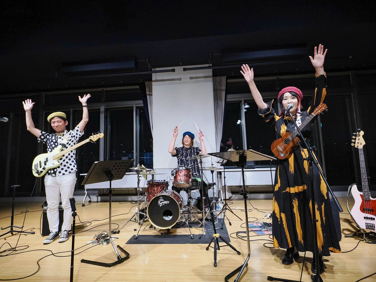 Ukulele Switch Trio - ウクレレスイッチトリオ tweet media